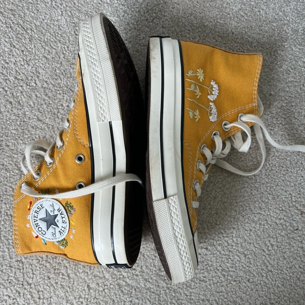 Converse High Top Sneakers Yellow with Floral Embroidery - Picture 2 of 3